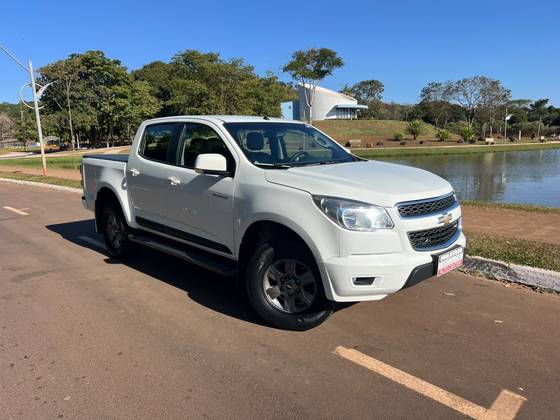 CHEVROLET S10 2.4 ADVANTAGE 4X2 CD 8V FLEX 4P MANUAL CHEVROLET S10 2.4 ADVANTAGE 4X2 CD 8V FLEX 4P MANUAL